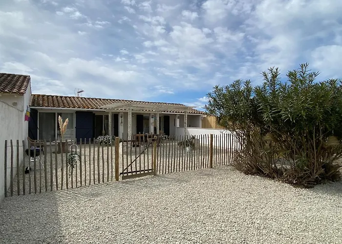 Mas Des Oliviers, Maison Avec Piscine Privative Et Chauffee, 3 Animaux Acceptes Locamargue