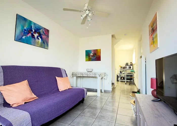 Jolie Maisonnette A Proximite De Toutes Commodites